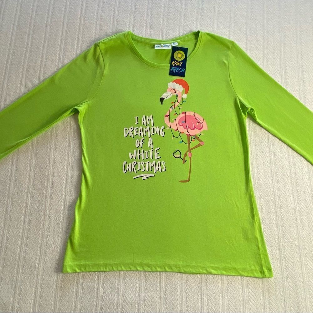 KIWI FRESH WOMEN’S PETITE SMALL “I am Dreaming of A White Christmas”  Top